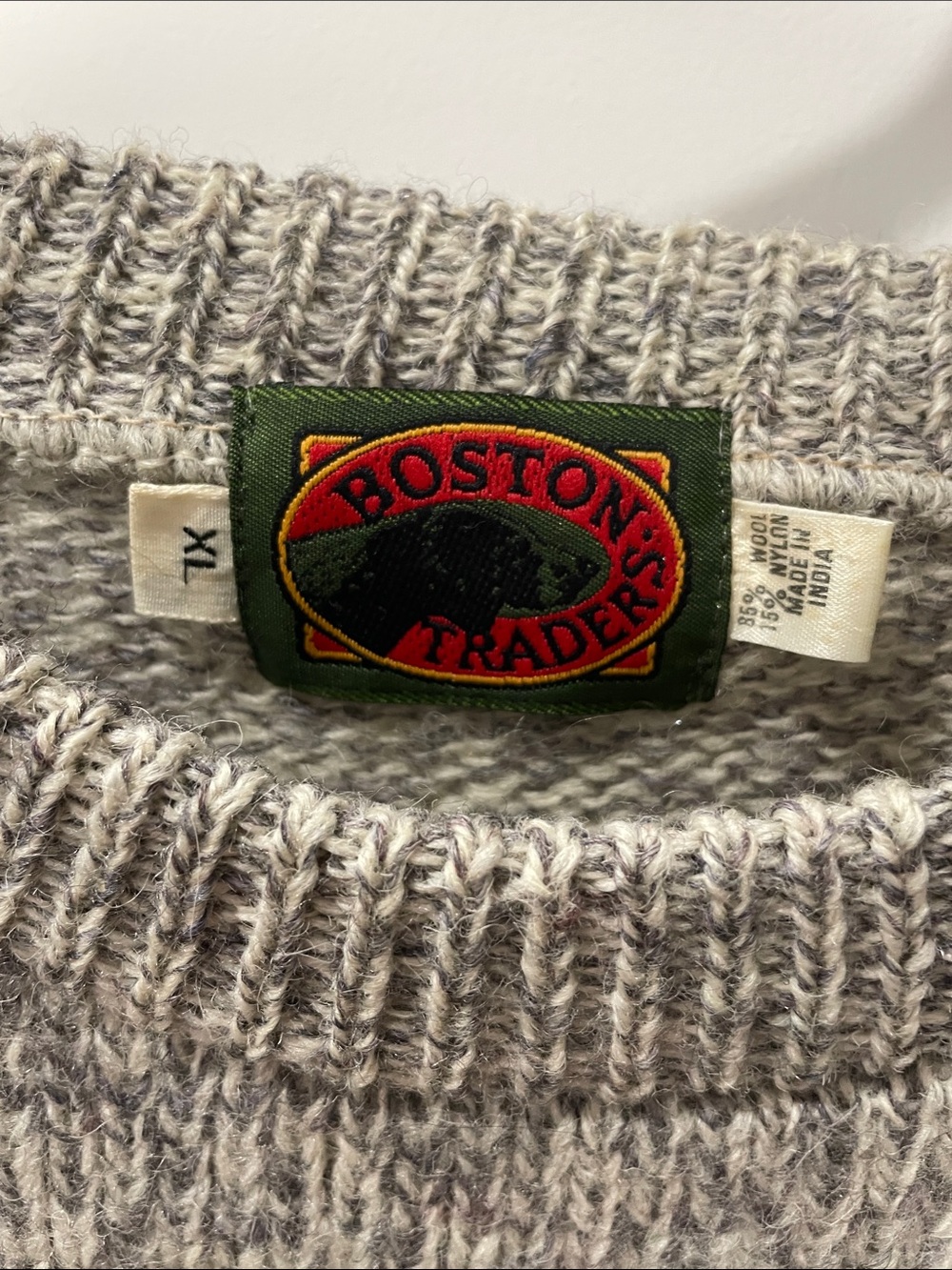 Unisex vintage Boston Traders Duck Embroidered Crewneck Sweater - Picture 2 of 5